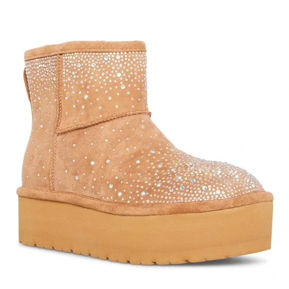 NWT Madden Girl Embellished Tan Faux-Fur Platform Boots - Picture 1 of 4